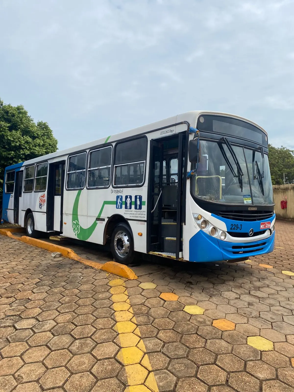 MERC. BENZ / OF 1722 - Imagem 2