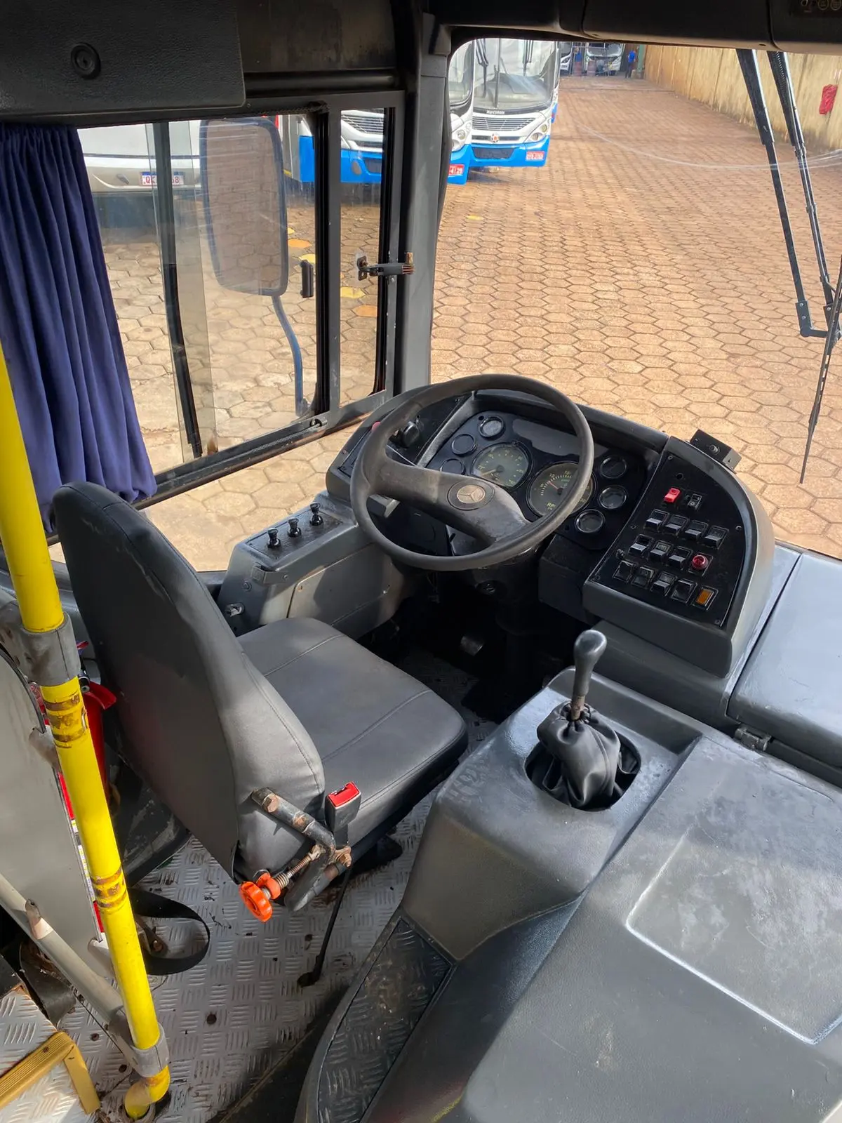 Mercedes benz - Ano 2009 - Imagem 2